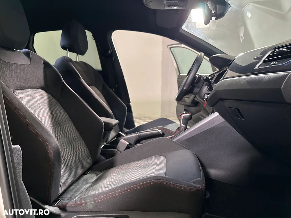 Volkswagen Polo - 12