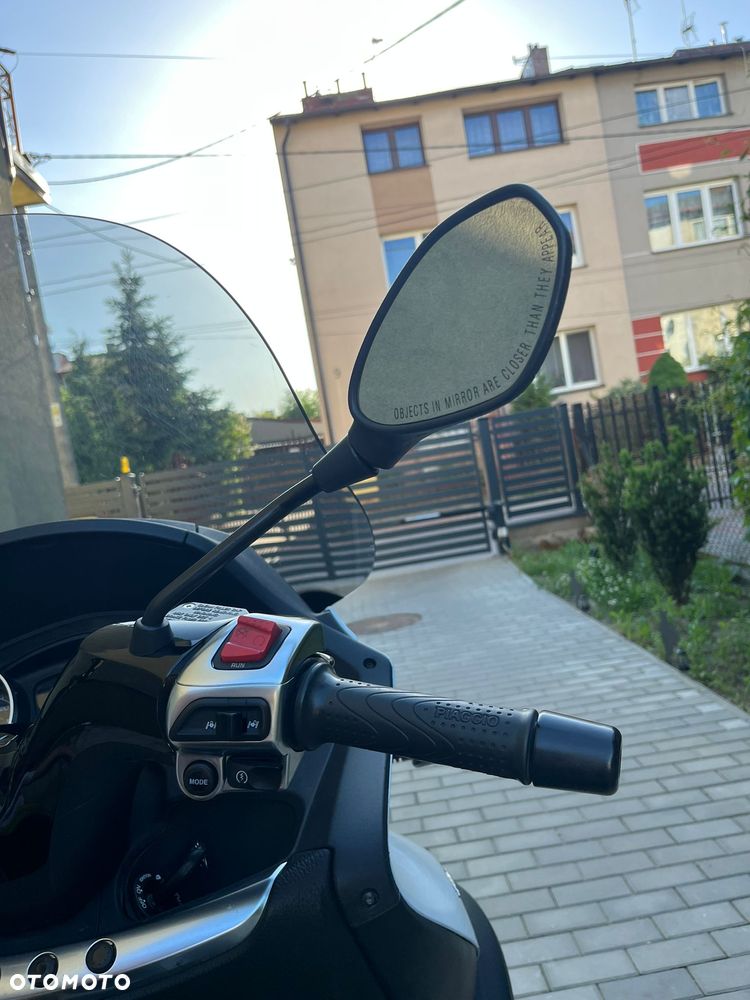 Piaggio MP-3 - 8