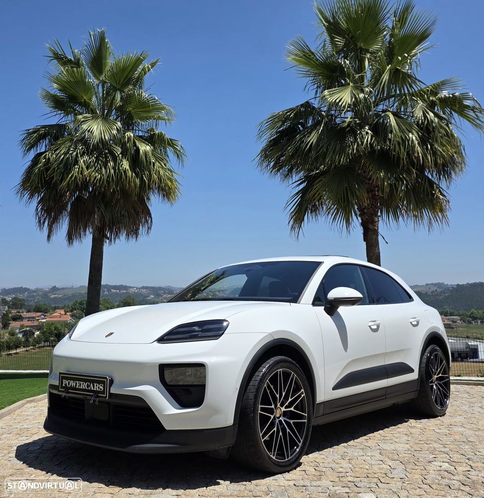 Porsche Macan Electric - 3