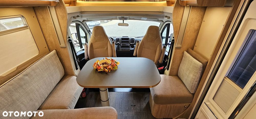 Laika ECOVIP L3009 PÓŁINTEGRA FULL LED HYMER GR. FIAT DUCATO OD RĘKI - 23