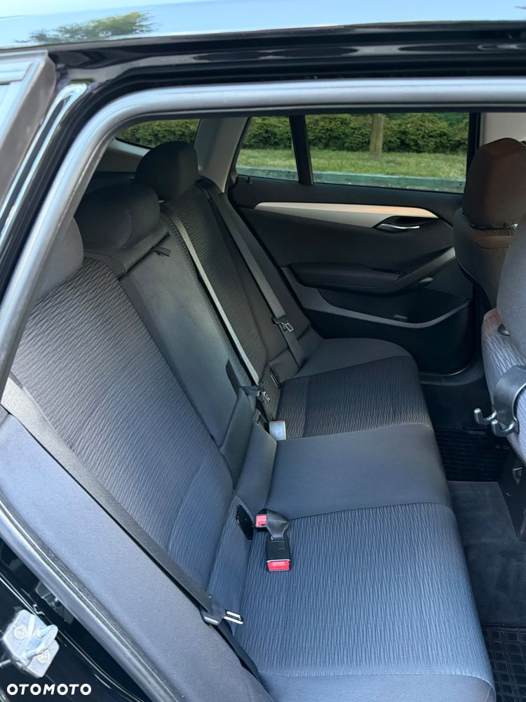 BMW X1 sDrive18d xLine - 21