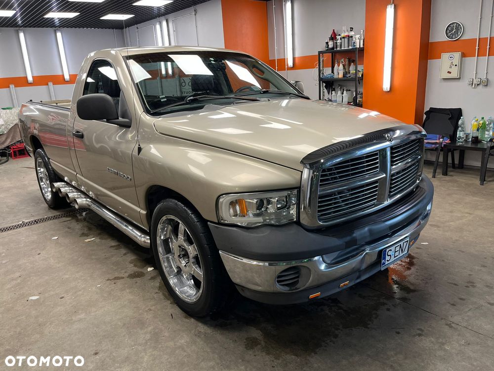 Dodge RAM - 1