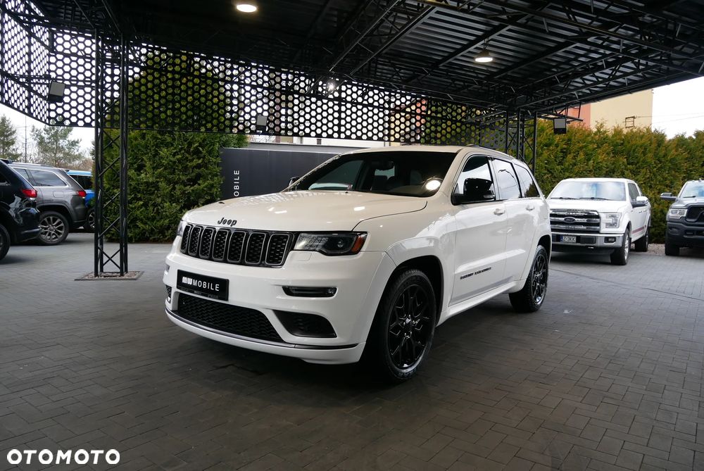 Jeep Grand Cherokee - 1