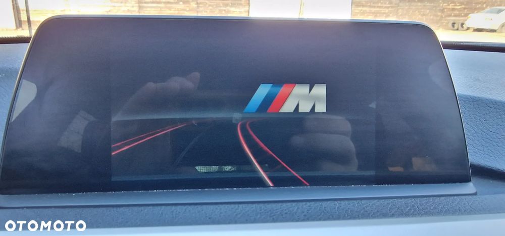 BMW Seria 3 318d Sport Line - 13