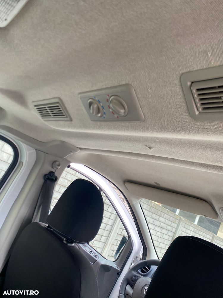 Opel Vivaro - 10