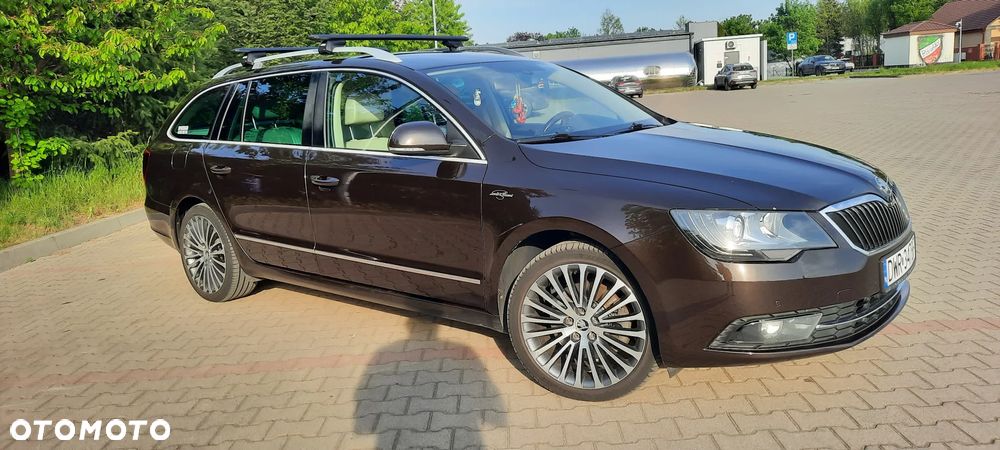 Skoda Superb 2.0 TDI L&K DSG - 2