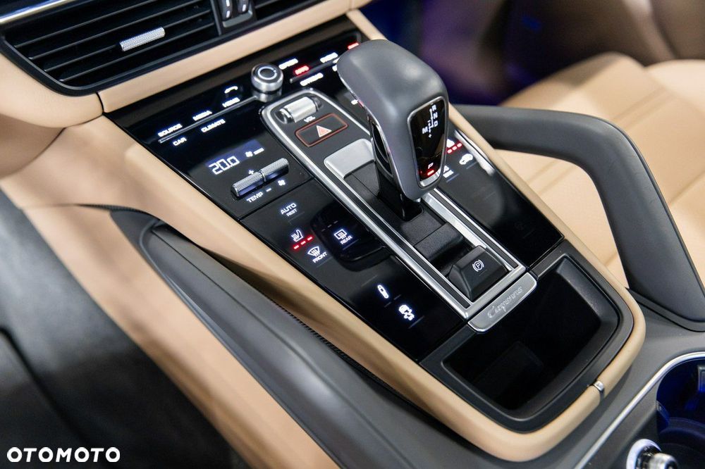 Porsche Cayenne Coupe - 29