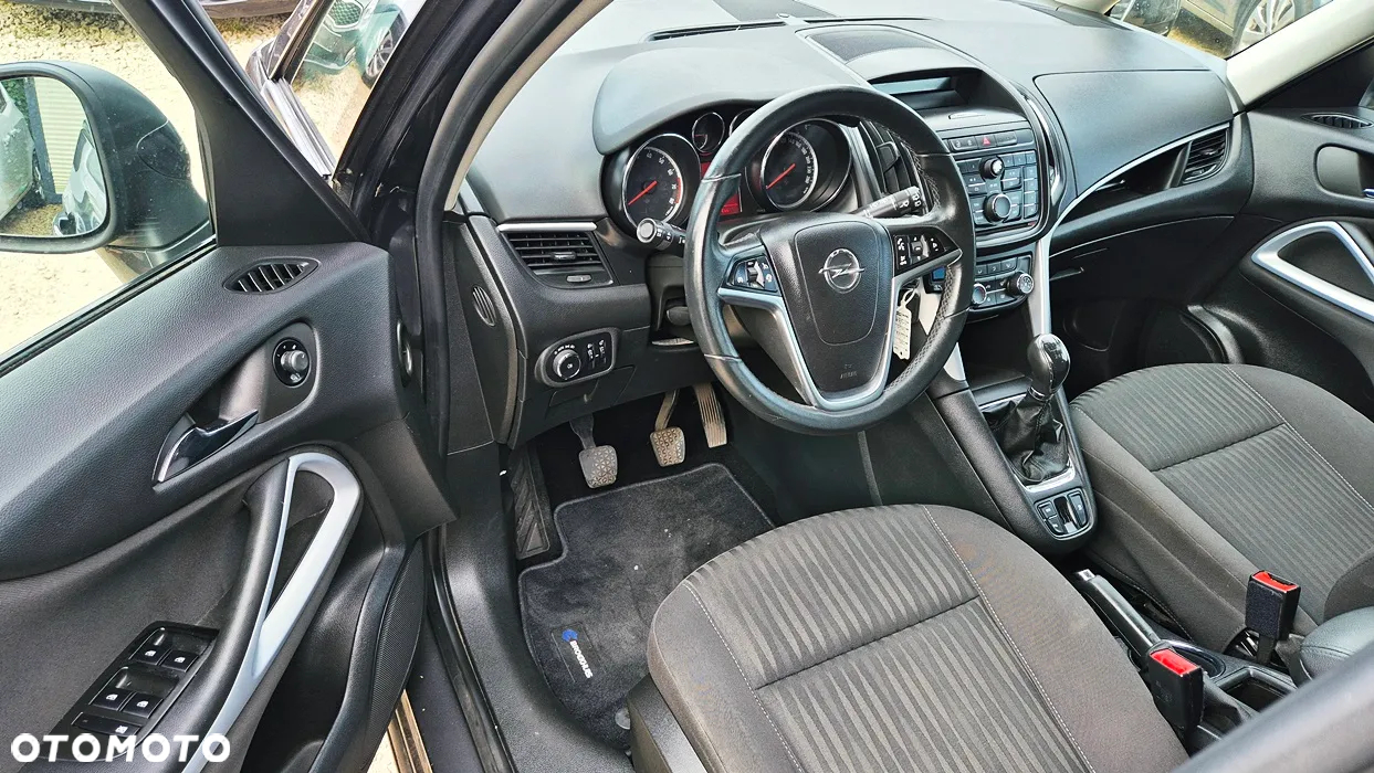 Opel Zafira 1.4 T Cosmo - 26