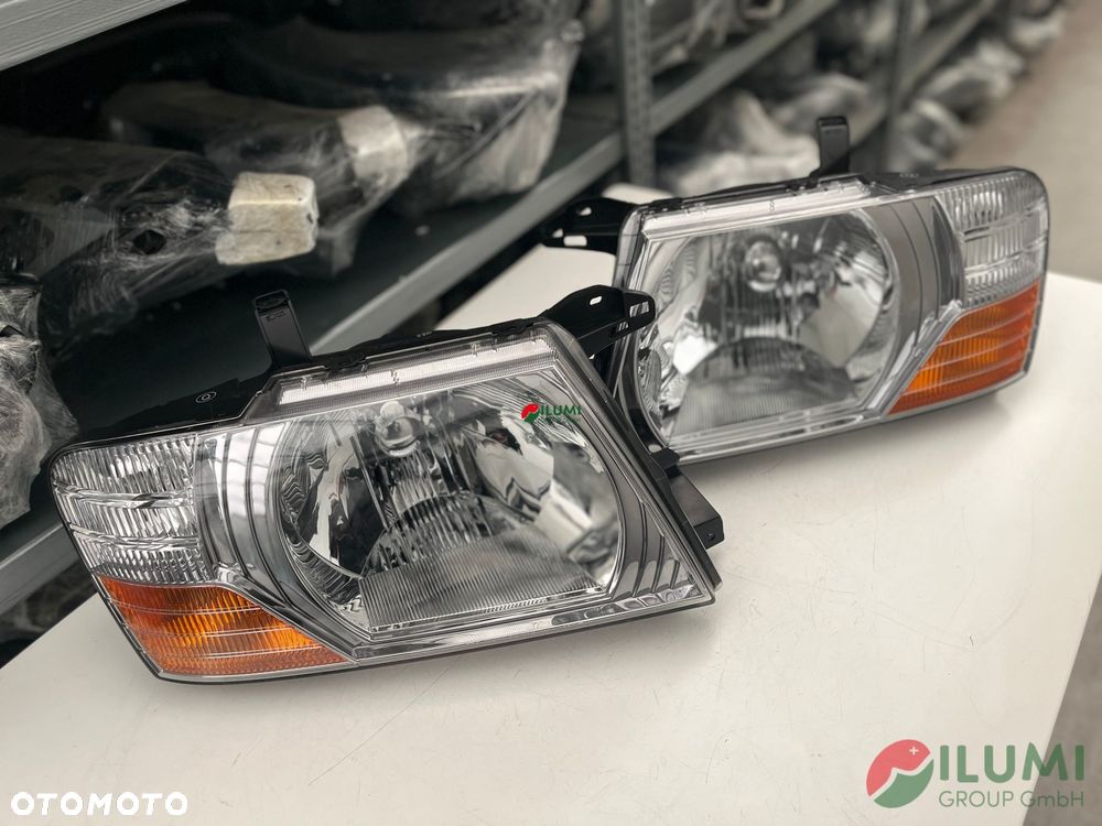 Mitsubishi Pajero Iii Reflektor L+r Mn133752 - 3