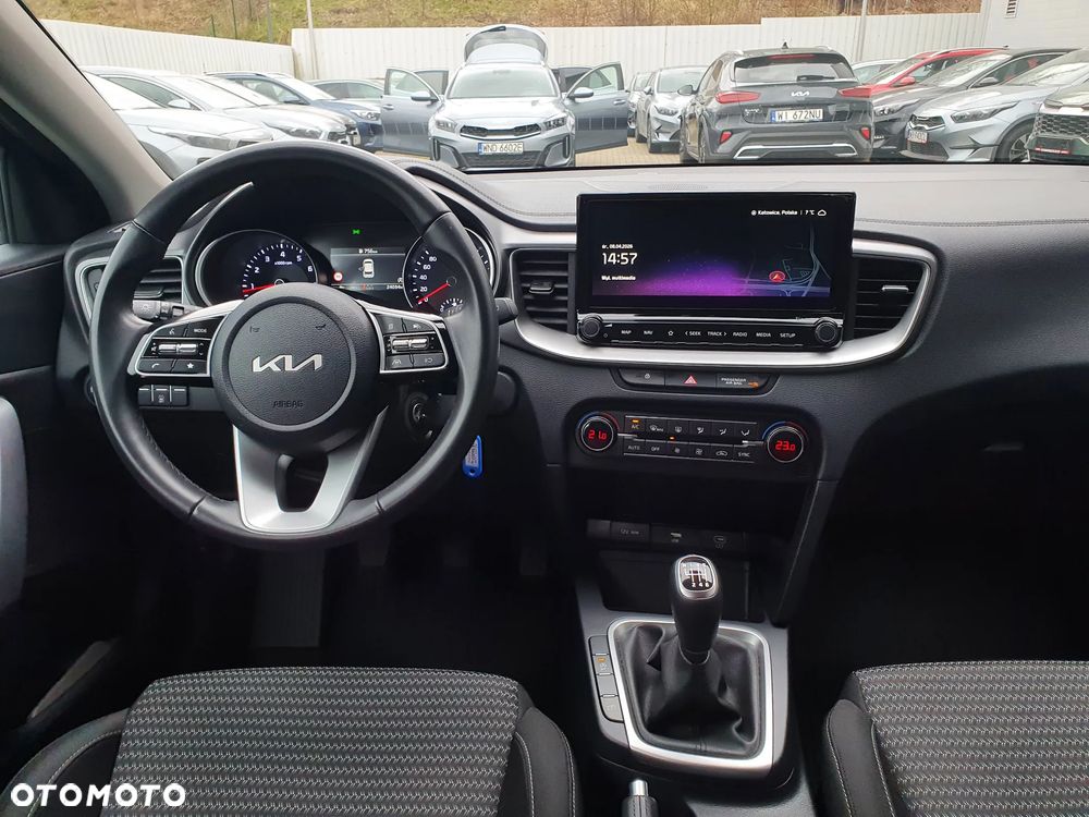 Kia Ceed 1.5 T-GDI M - 28