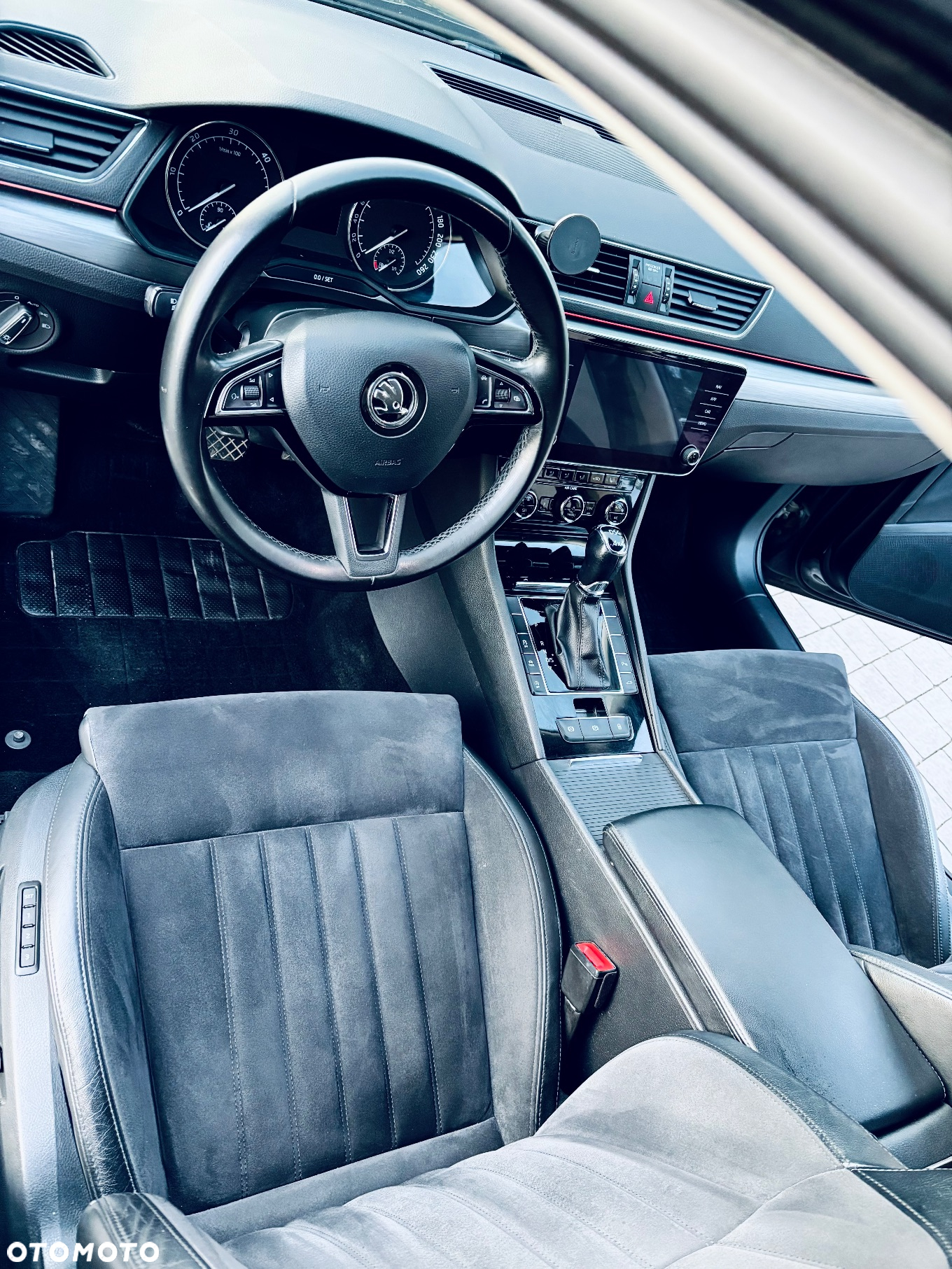Skoda Superb 2.0 TDI 4x4 Style DSG - 9