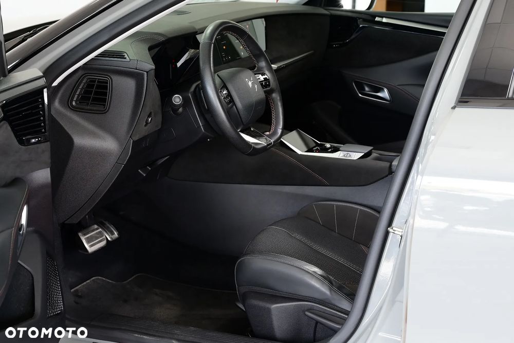 DS Automobiles DS 4 1.5 BlueHDi Performance Line + - 7