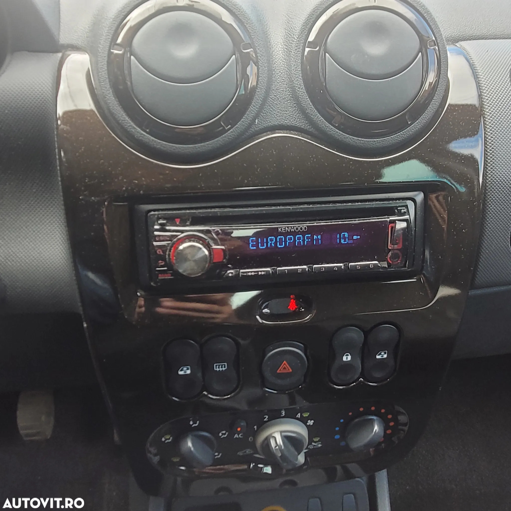 Dacia Duster 1.6 4x2 Laureate - 6