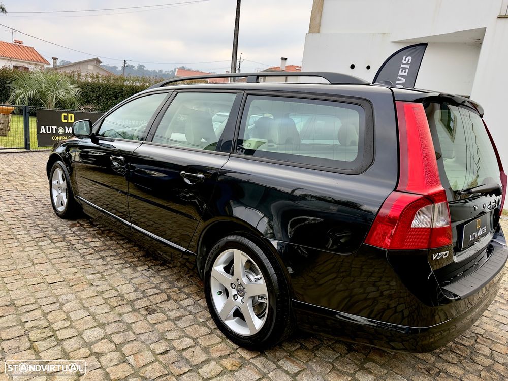 Volvo V70 2.4 D5 Momentum - 5
