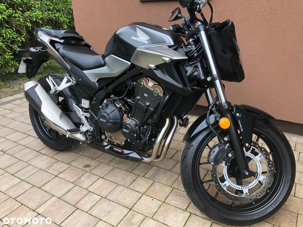 Honda CB - 12