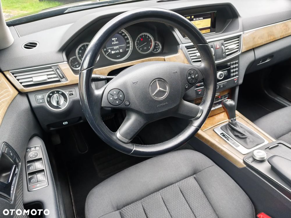 Mercedes-Benz Klasa E - 15