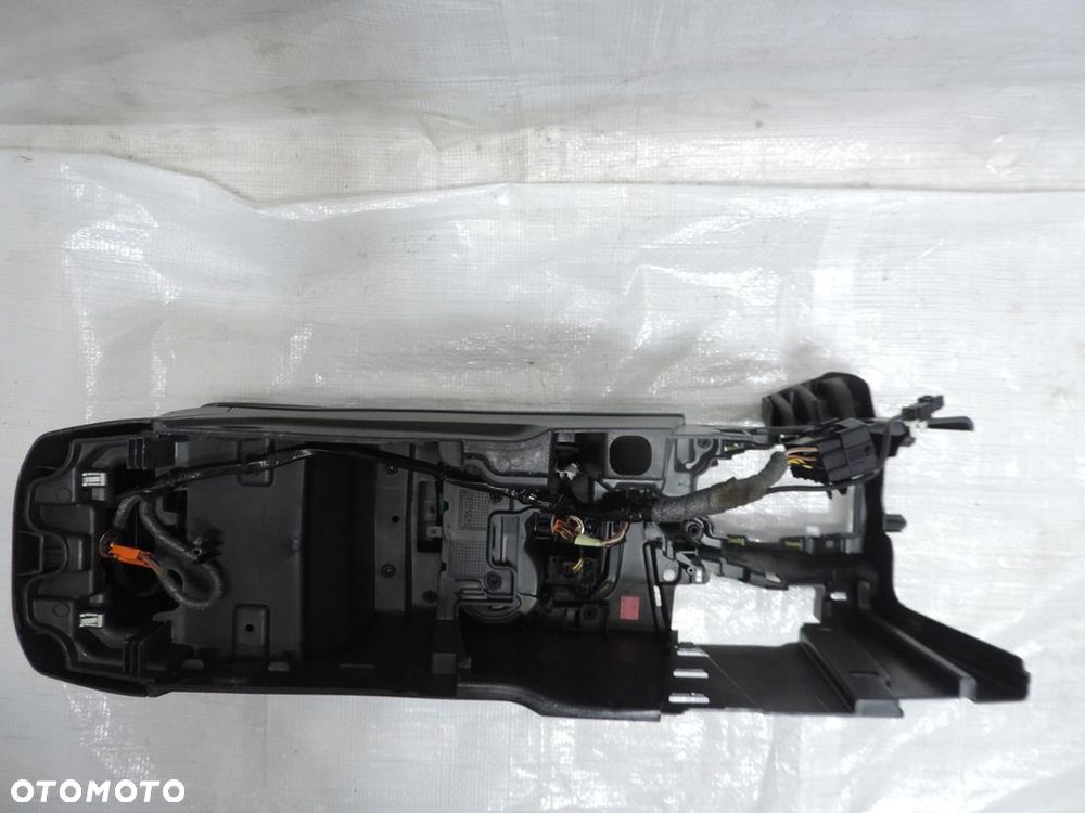 Ford Focus MK3 EUROPA Tunel środkowy grzanie foteli SD-0526-1024368-01 - 9