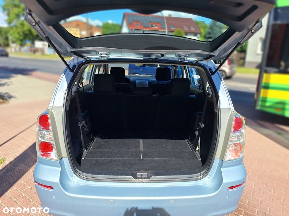Toyota Corolla Verso - 15