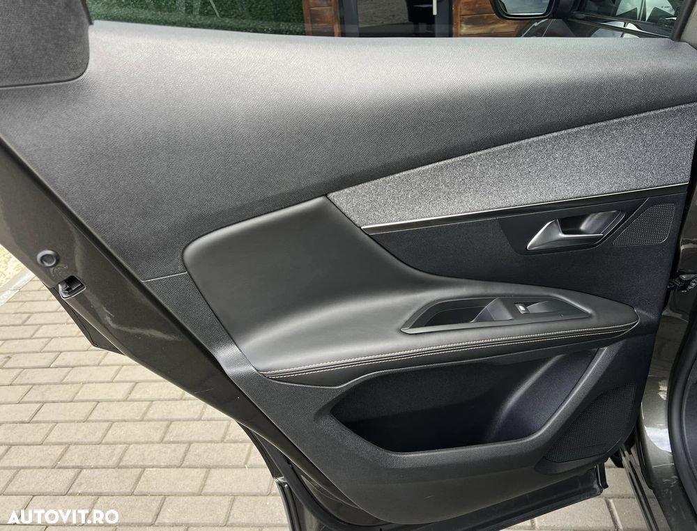 Peugeot 3008 1.5 BlueHDI S&S EAT8 GT-Line - 23