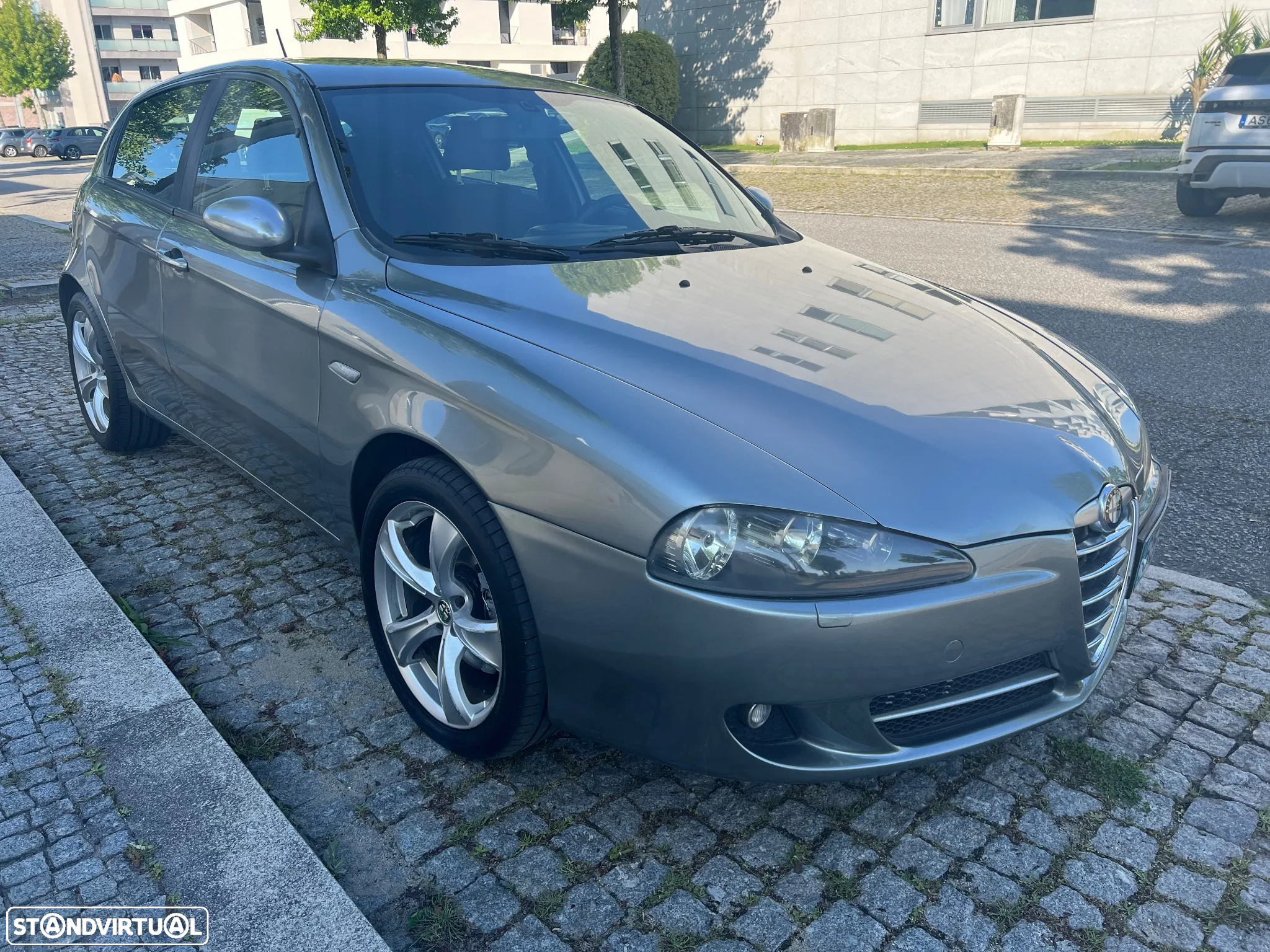 Alfa Romeo 147 1.9 JTD 16V Q2 - 3