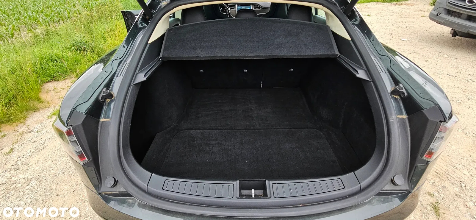 Tesla Model S 85 - 21