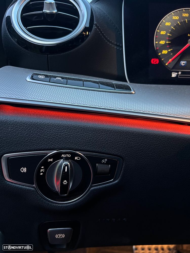 Mercedes-Benz E 300 - 1