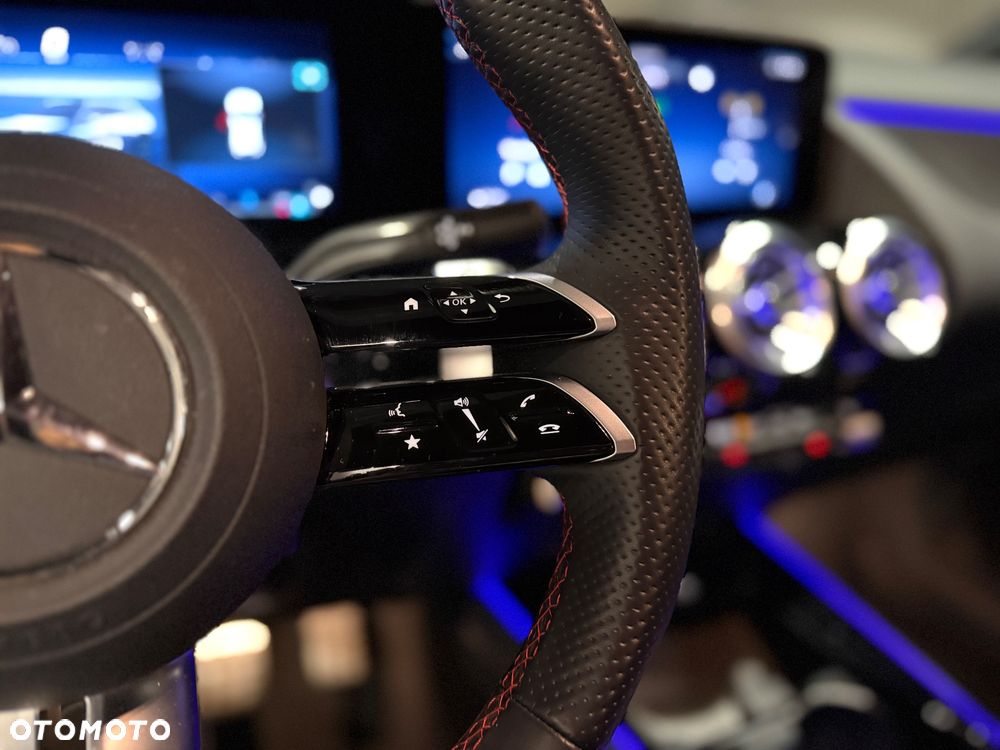 Mercedes-Benz GLA 200 d AMG Line - 18