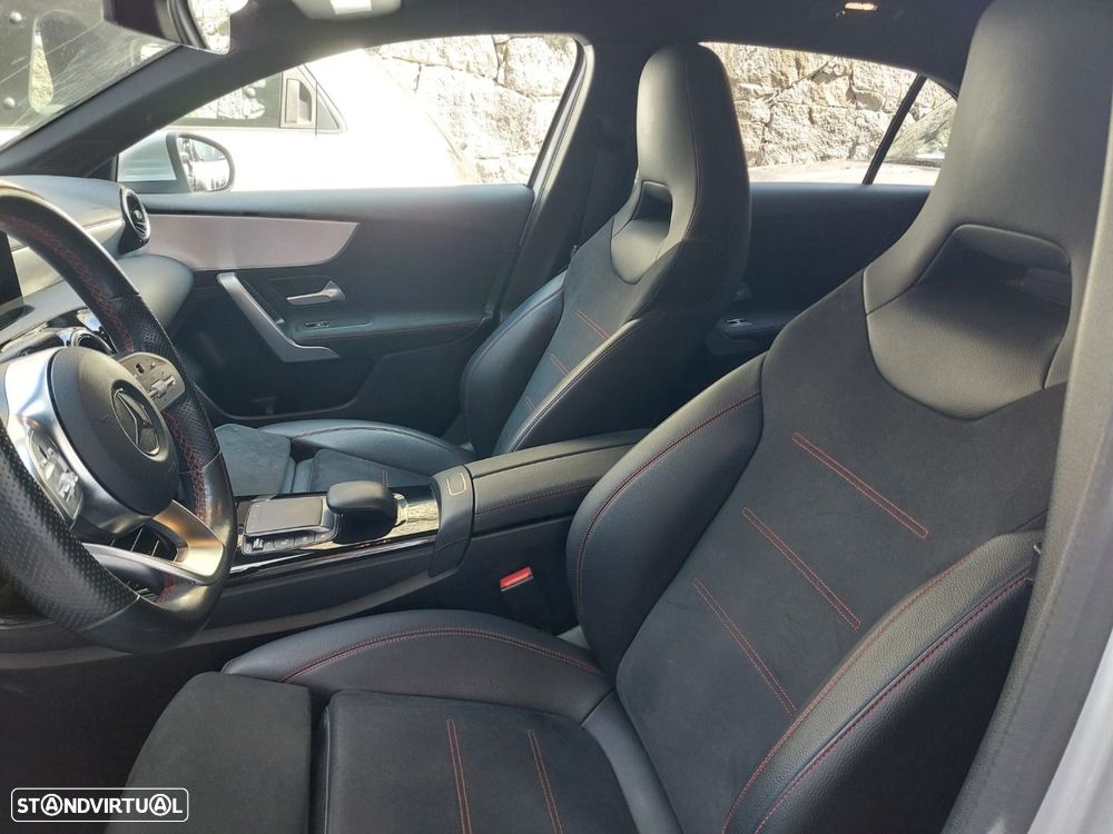 Mercedes-Benz A 250 e AMG Line - 4