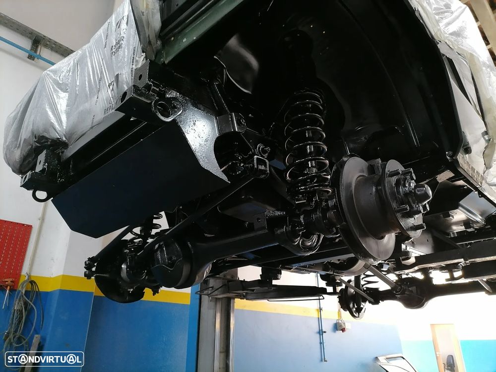 Land Rover Defender 90 2.5 TDi Metal Top - 12