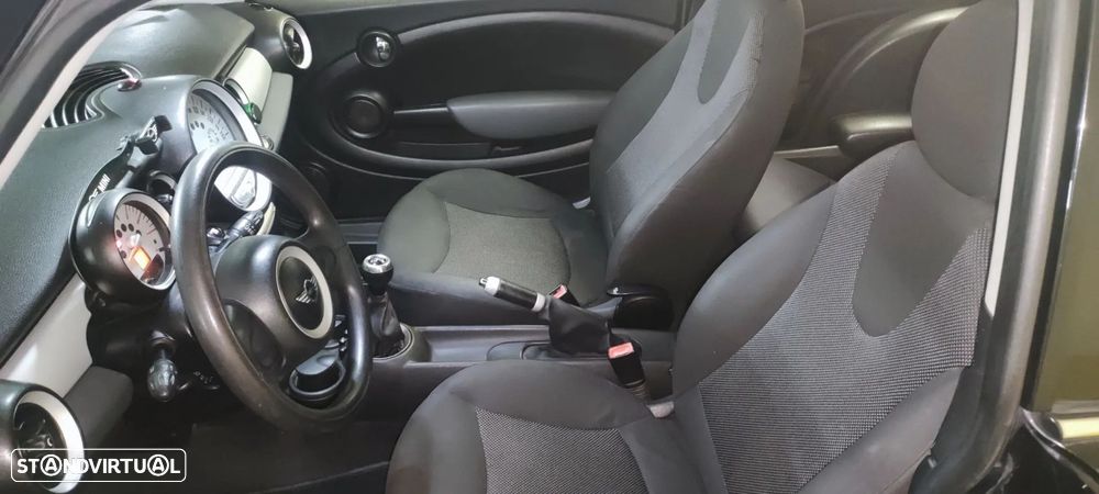 MINI 3 Portas Cooper D - 12