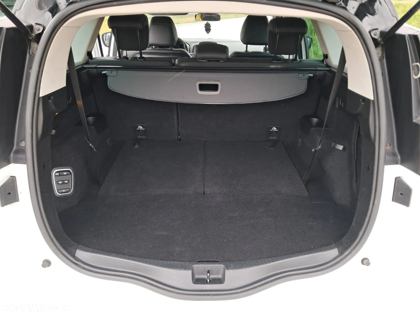 Renault Scenic 1.3 TCe FAP Intens - 5