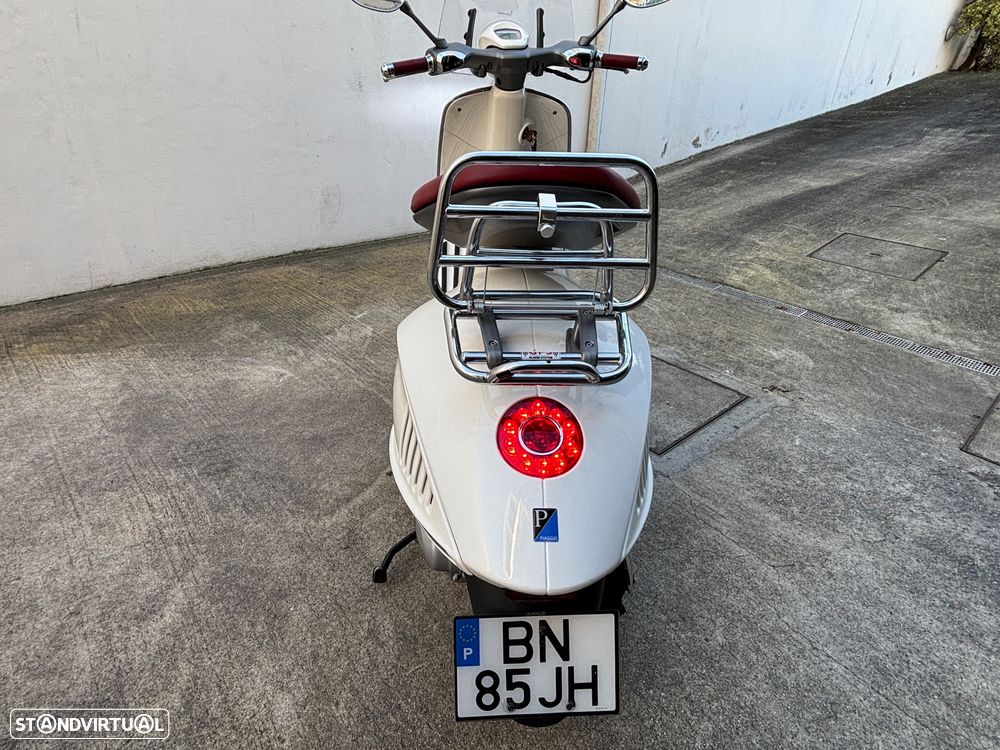 Vespa Vespa 946 - 14