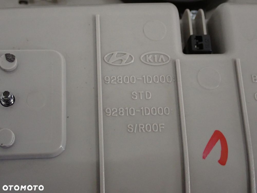 KIA CARENS III 06-12 LAMPKA OŚWIETLENIA KABINY - 4