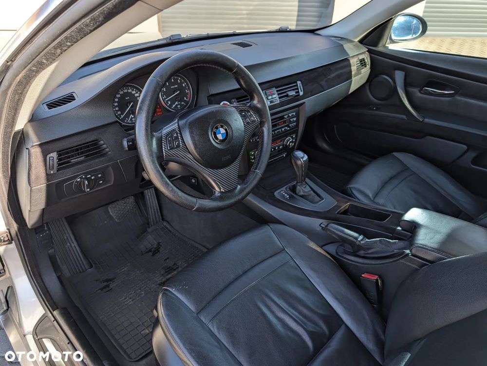 BMW Seria 3 325i - 20