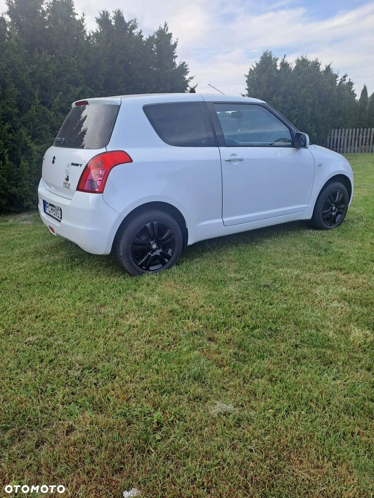 Suzuki Swift 1.3 Classic - 4