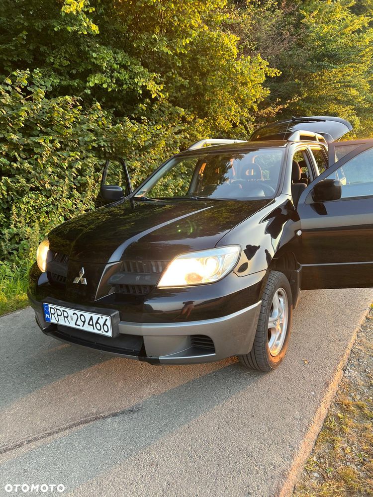 Mitsubishi Outlander 2.0 2WD Invite - 6