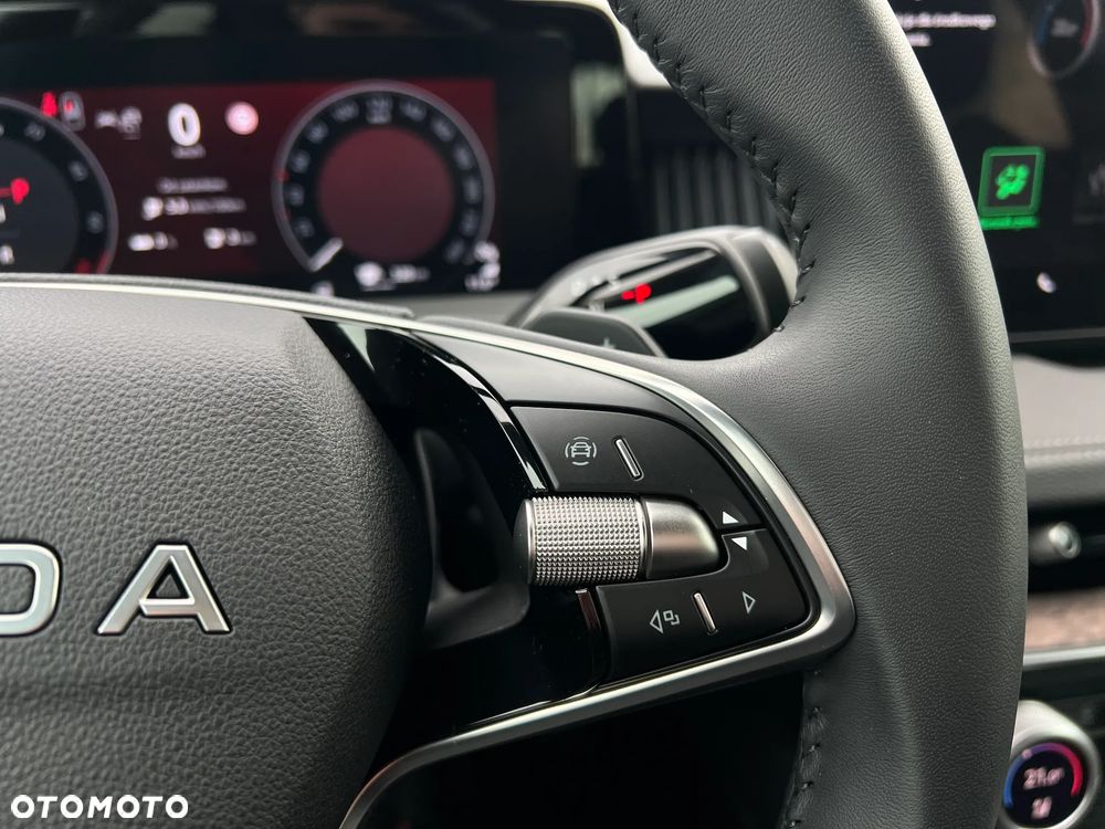 Skoda Superb 1.5 TSI Plug-in Hybrid L&K DSG - 12