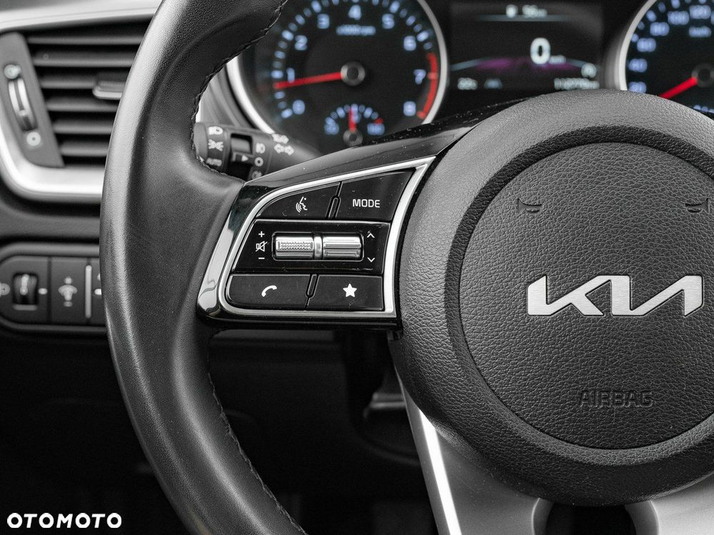 Kia Ceed 1.5 T-GDI M - 17