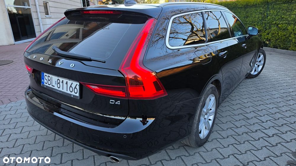 Volvo V90 D4 Geartronic Momentum - 17