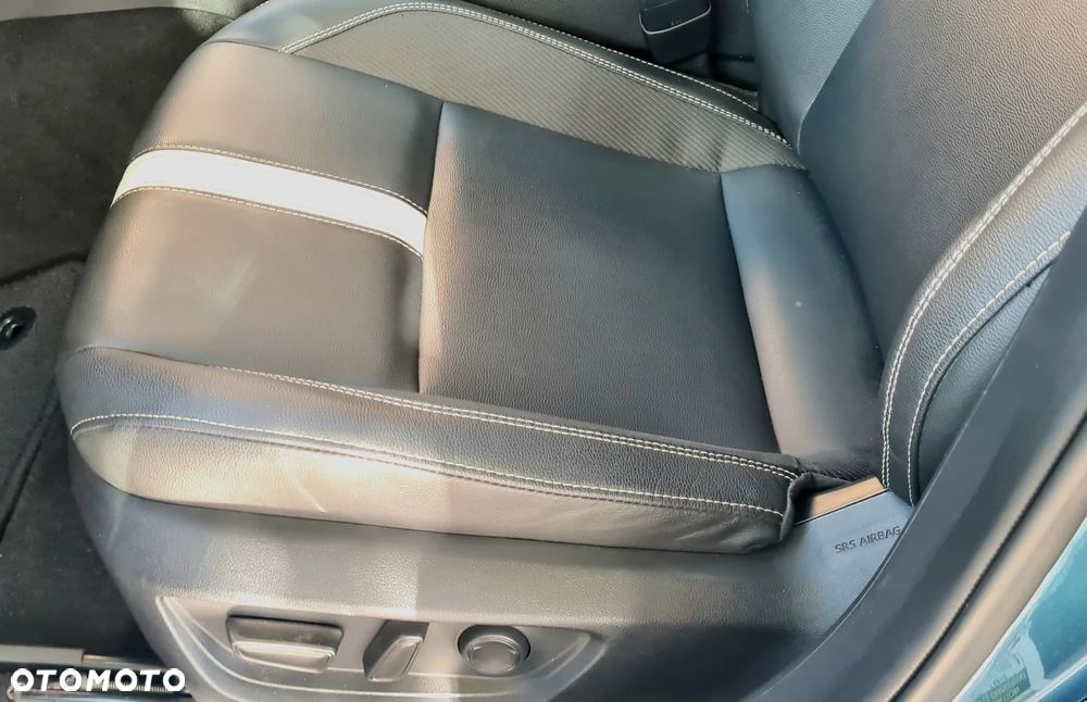 Toyota Camry 2.5 Hybrid Dynamic Force Executive e-CVT - 5