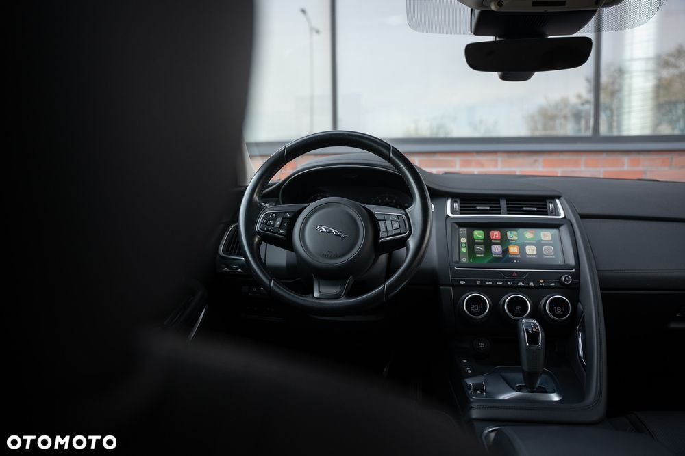 Jaguar E-Pace P200 AWD - 29