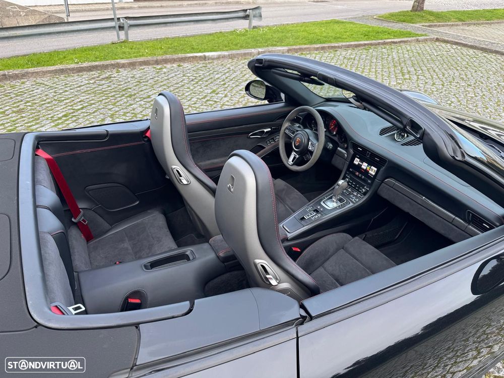 Porsche 911 (991) Carrera GTS PDK - 16