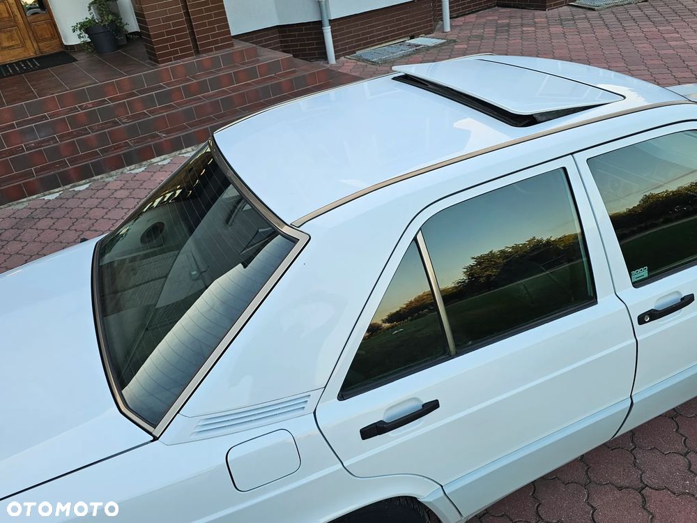 Mercedes-Benz W201 (190) - 7