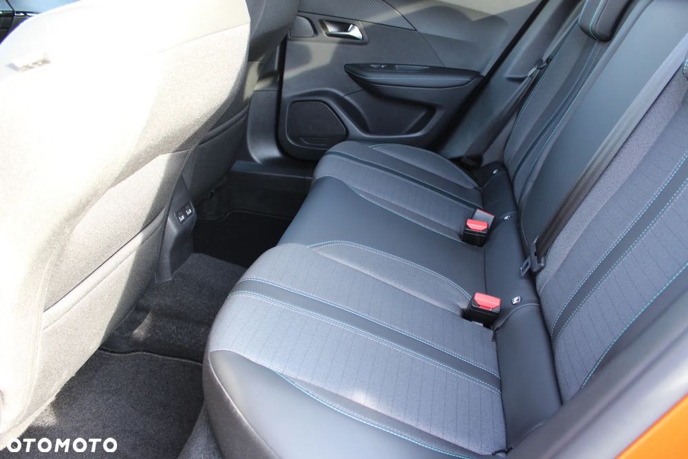Peugeot 2008 1.5 BlueHDi Allure S&S EAT8 - 12