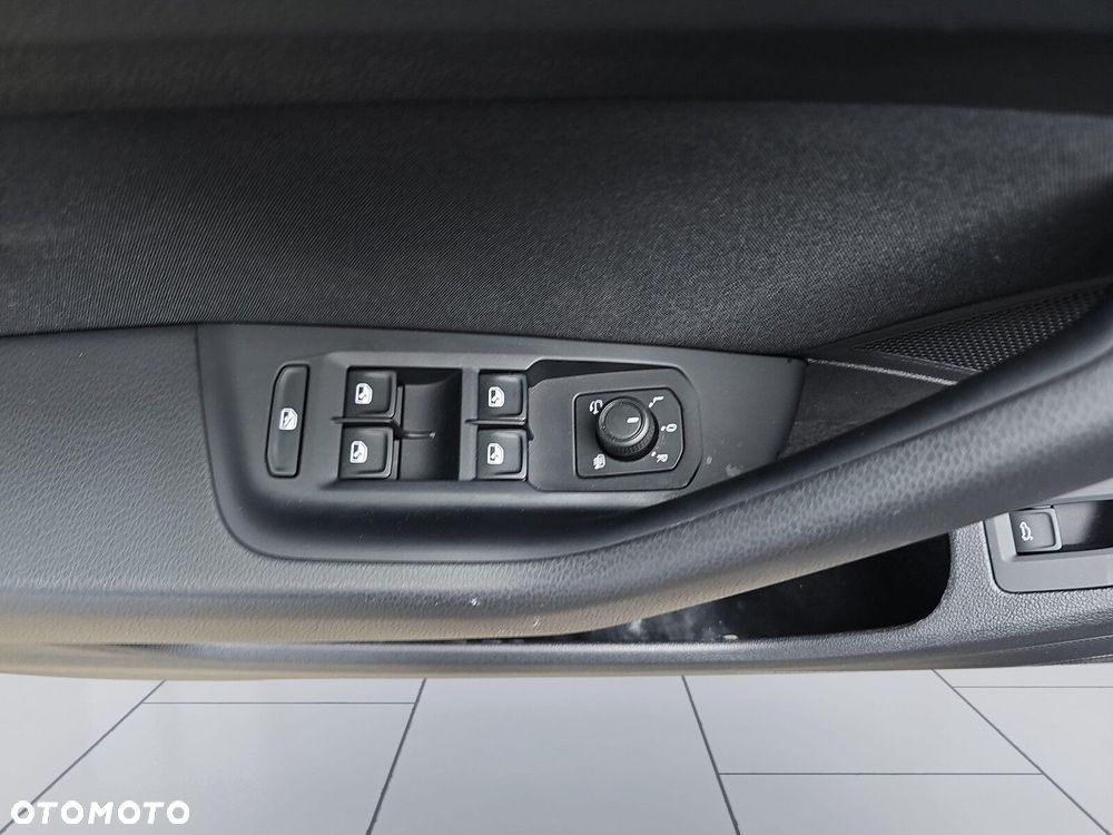 Volkswagen Passat Variant 1.5 TSI EVO Business DSG - 18