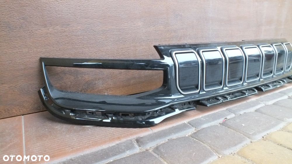 Atrapa zderzaka gril Jeep Avenger - 2