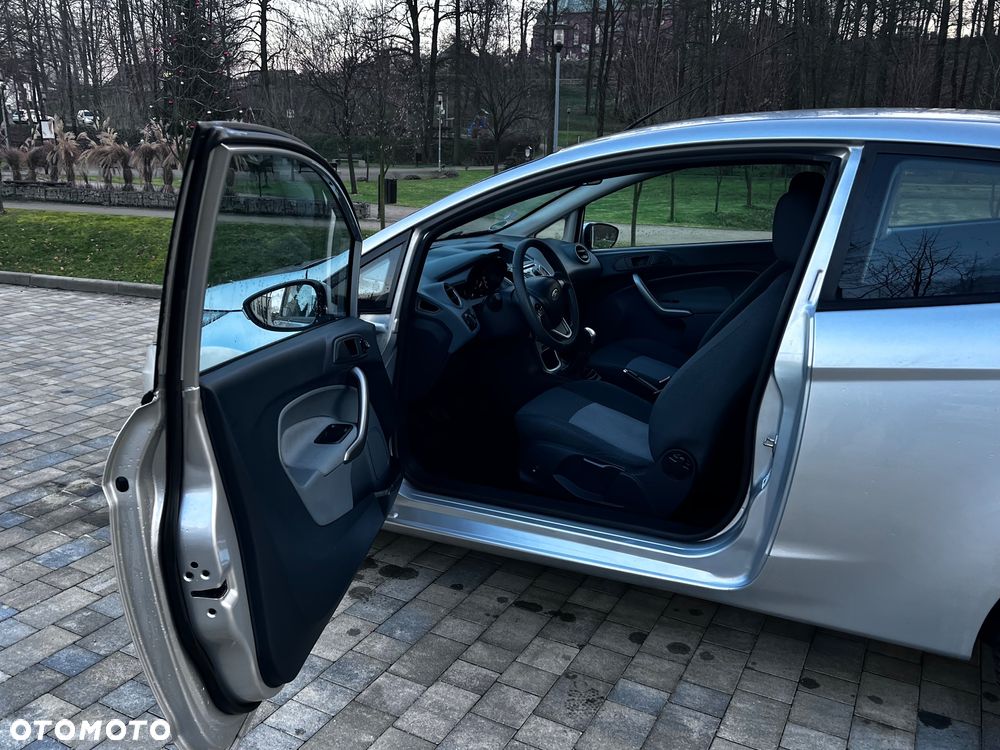 Ford Fiesta - 8