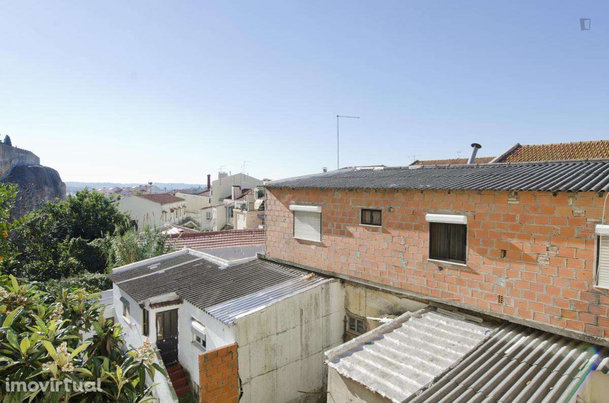 Quarto - localizado em Alcântara Lisbon - Grande imagem: 4/14