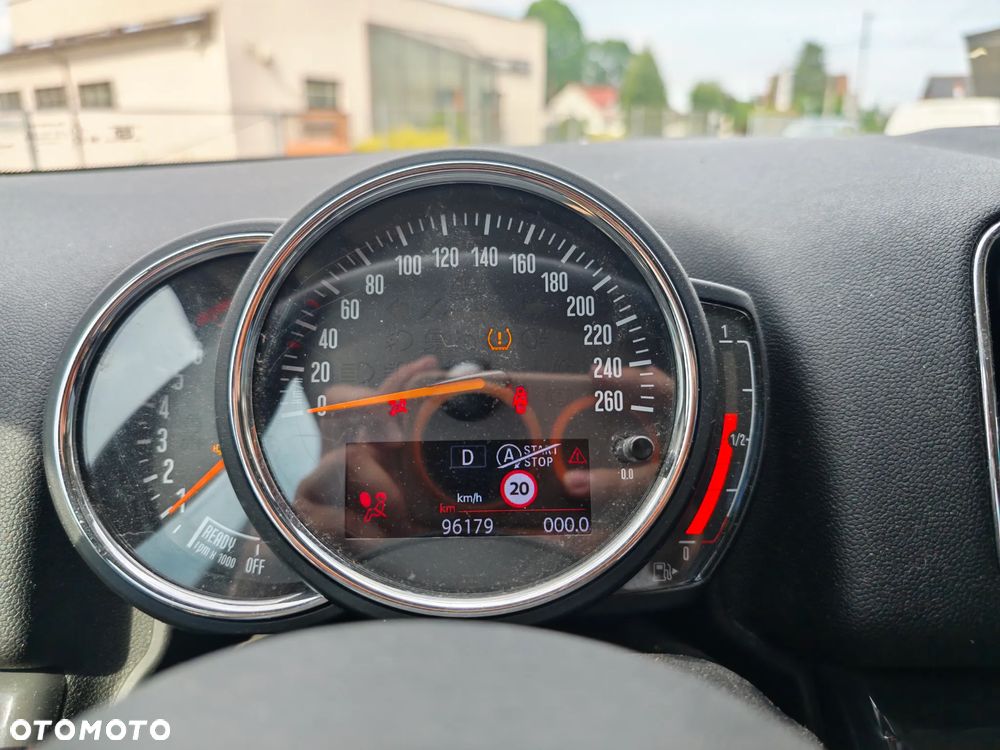 MINI Countryman Cooper Essential Trim - 22