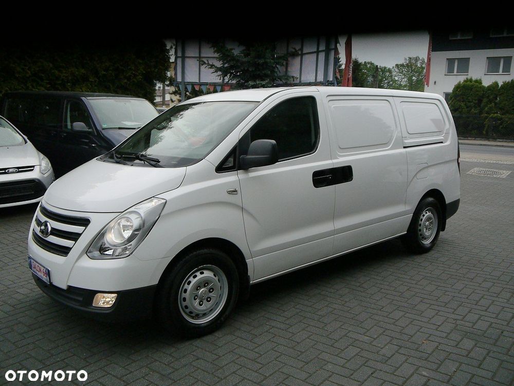 Hyundai H-1 - 14